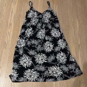 New York & Company Black and White Floral Short Dress M